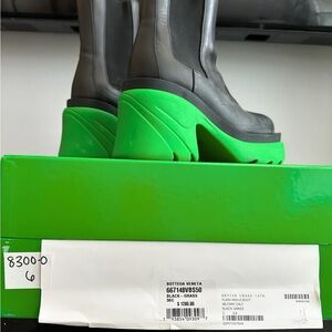 Bottega Veneta Military Calf Platform Heeled Boots – Black & Green – Size 6